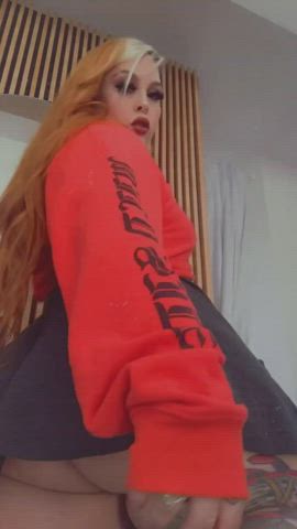 Is too big for you daddy? : video clip