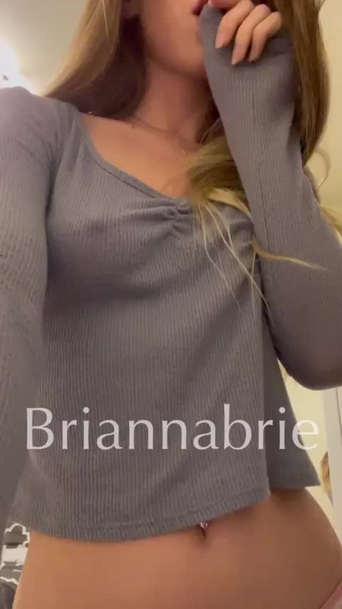 Now I get why they have a “no revealing clothes” rule at school : video clip