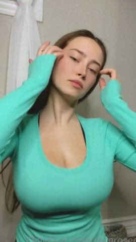 All gooners love edge to big juicy tits : video clip