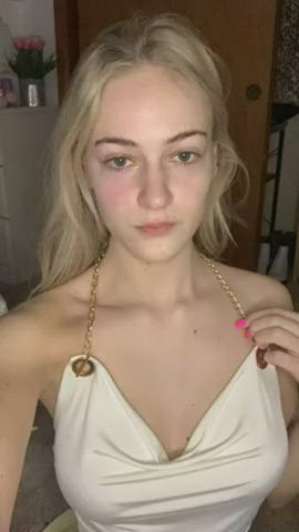 Found this girl yesterday but the post user remove it so anyone got her name or more of her ? : video clip
