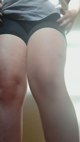 Do you like chubby girls with chubby pussies? : video clip