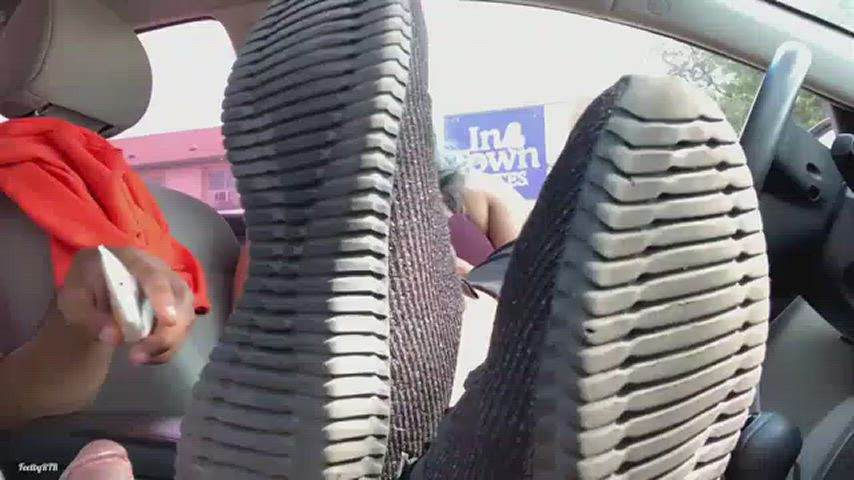 Post Gym Footjob in public : video clip