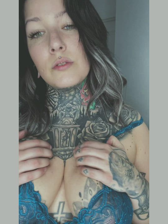 Can I be your BigTittyGothGF ?! : video clip