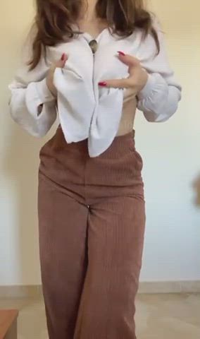 describe my tits in one word : video clip