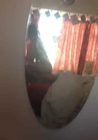 Servicing his dick : video clip
