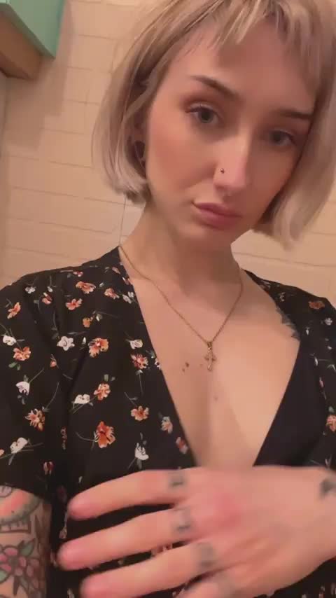 Bored housewife 😉 : video clip