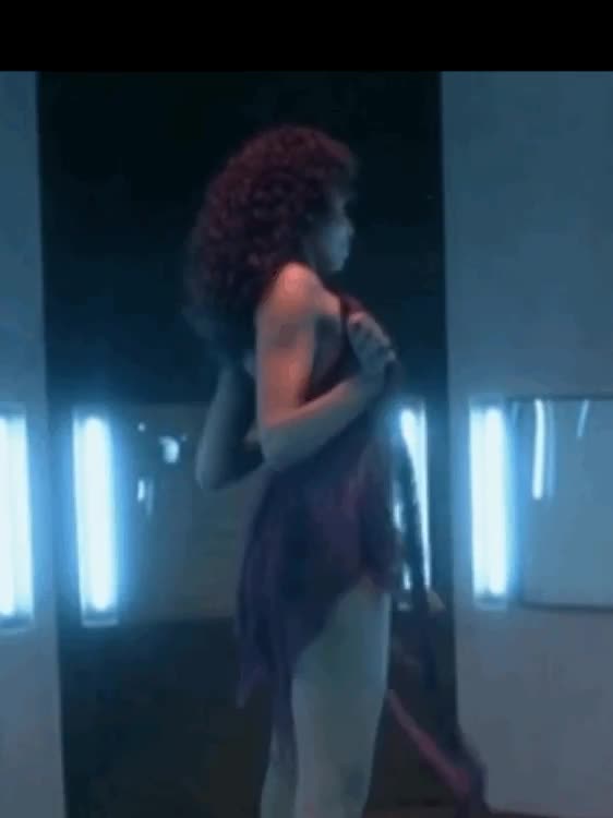 Sara martins(Portuguese French actress) : video clip