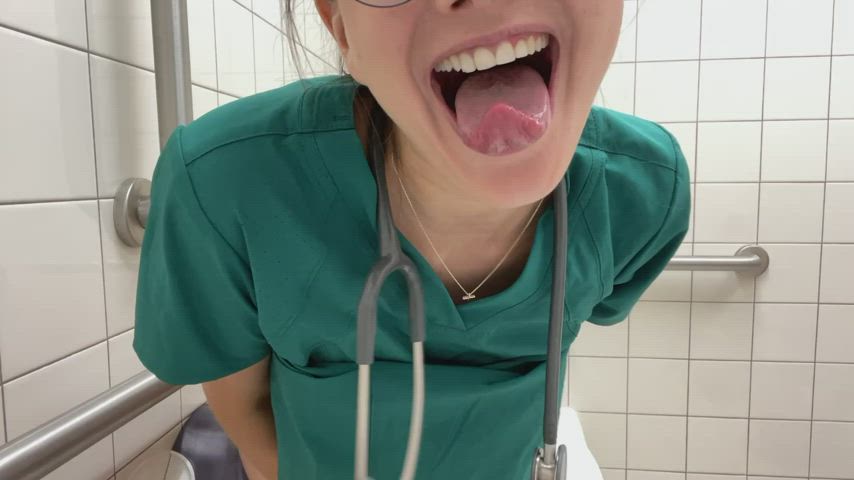 This almost fell out in my pants when talking to a coworker : video clip