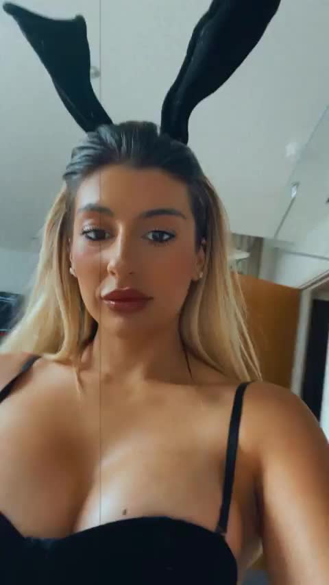 Who is wanting hopped on ? : video clip