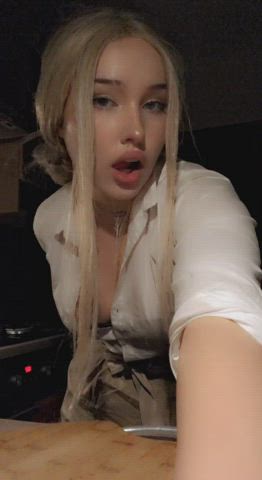 are my cheeks thicc enough? : video clip
