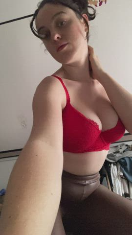 My boyfriend doesn’t think guys from here would actually fuck me-- prove him wrong : video clip