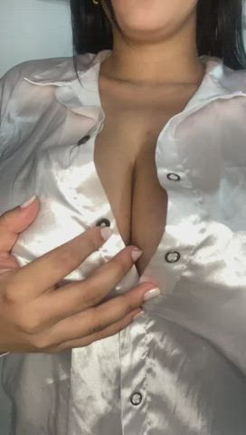 Popping Out of my Pajamas [OC] : video clip