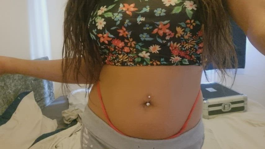 bimbo needs touching where it tingles : video clip