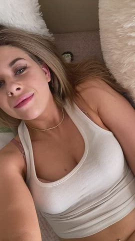 Canadian pussy tastes like maple syrup…so what are you waiting for! : video clip