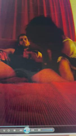 My cock getting sucked : video clip