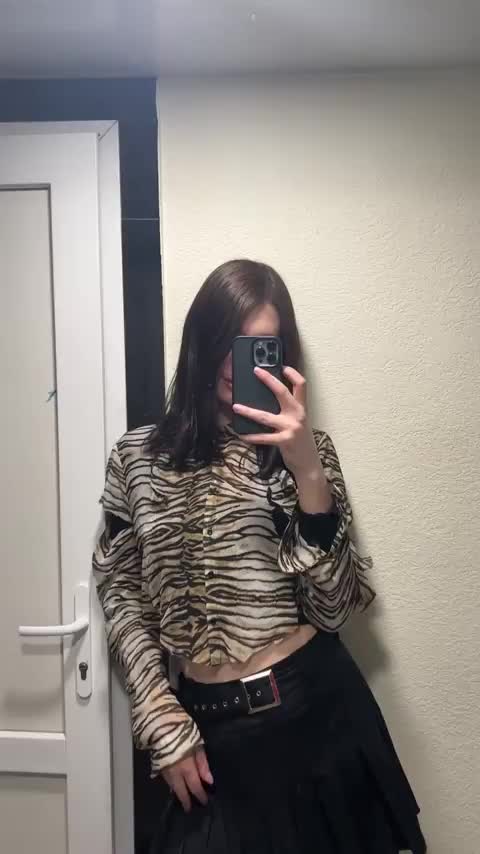 Would you titty fuck your 4'11 goth girlfriend? : video clip