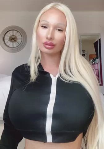 On or off??? 😈💦 : video clip