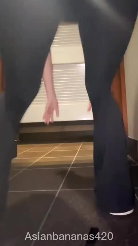 Horny at school so snuck off to the bathroom 😇 : video clip