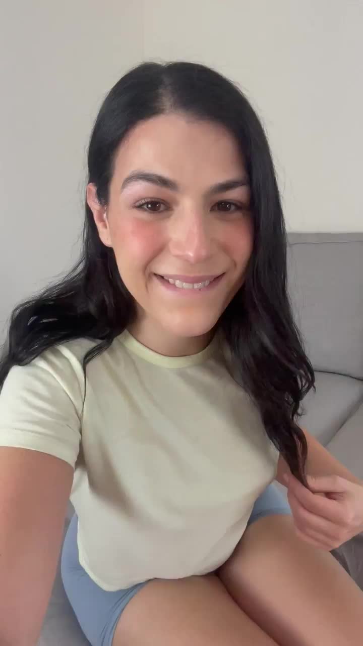Sending you good night kisses xx : video clip