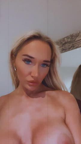 My body look better covered in cream : video clip