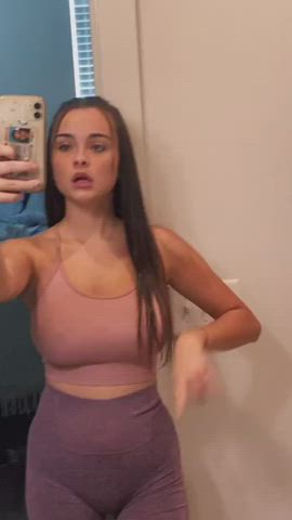 Gotta spoil her fine ass : video clip