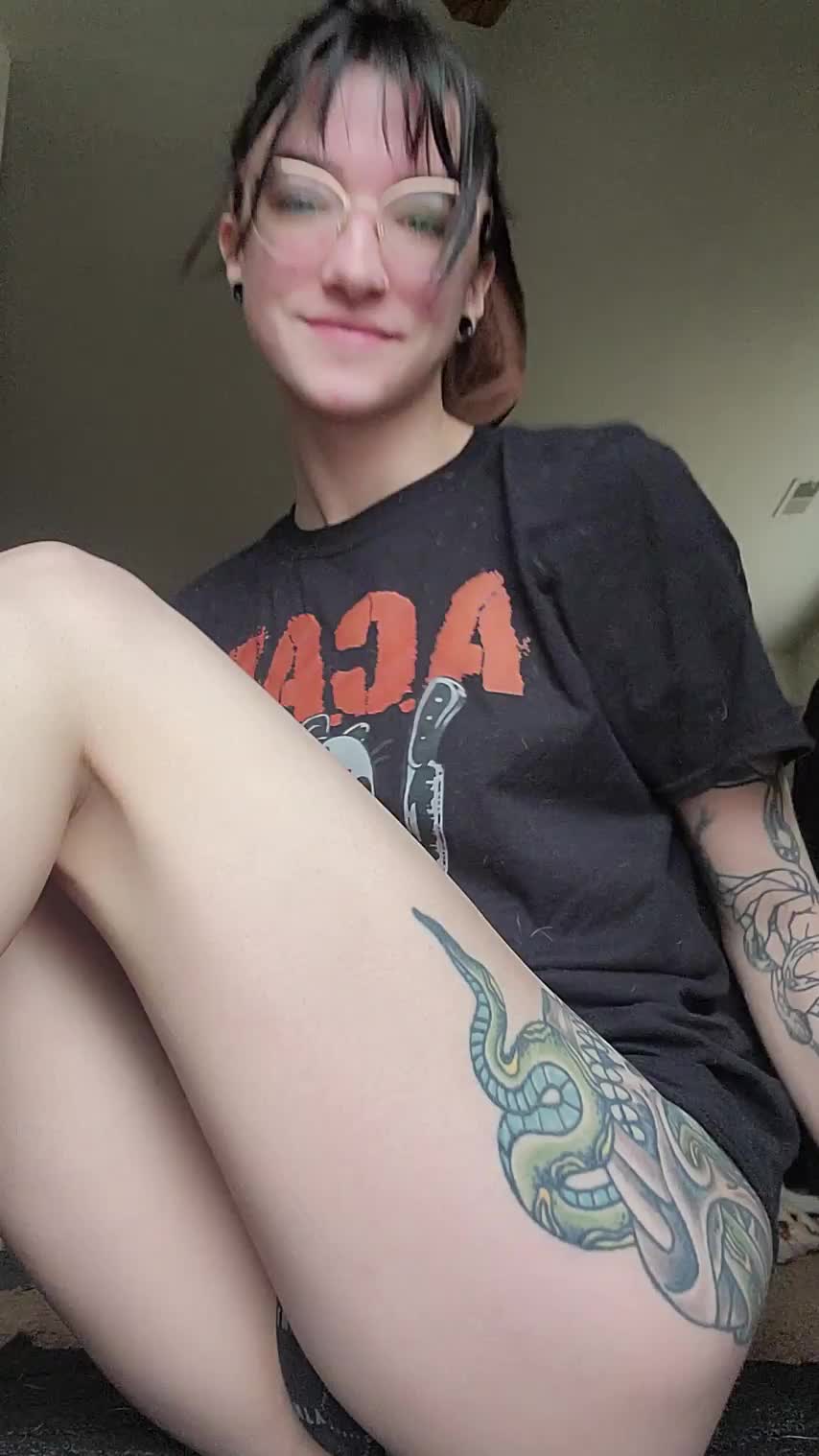 I wanna show you my asshole : video clip