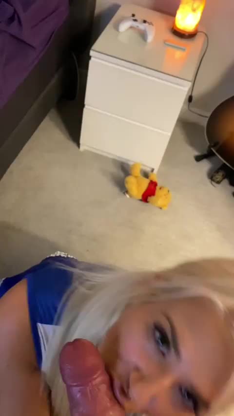 I was born for giving blowjobs : video clip