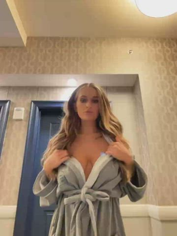 point me in the right direction of the ice machine? : video clip