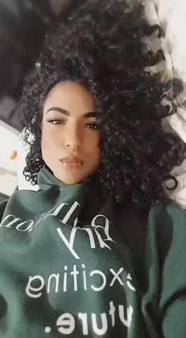 Sometimes I stay in bed all day : video clip