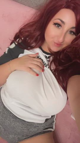 My curves are made for naughty games 😈 : video clip