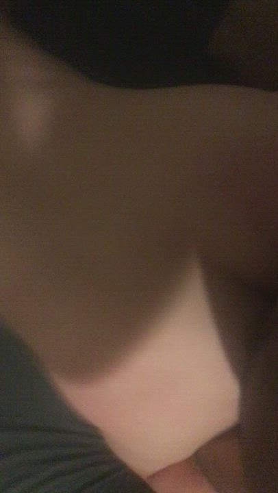 She does like getting choked with my belt : video clip