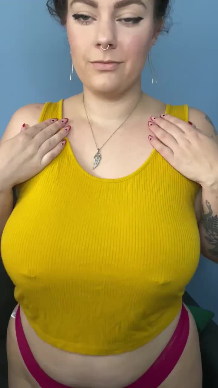 I need them to be sucked on : video clip