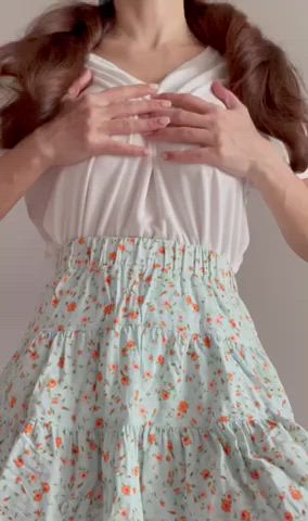 I like going braless, so I hope my hard nipples won’t offend you : video clip