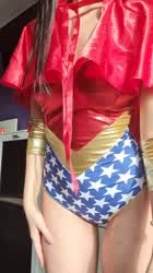 WonderWoman[WonderWoman](atomicbrunette18) : video clip
