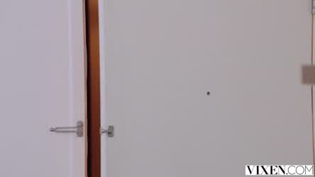 Mia looked so good in her first scene : video clip