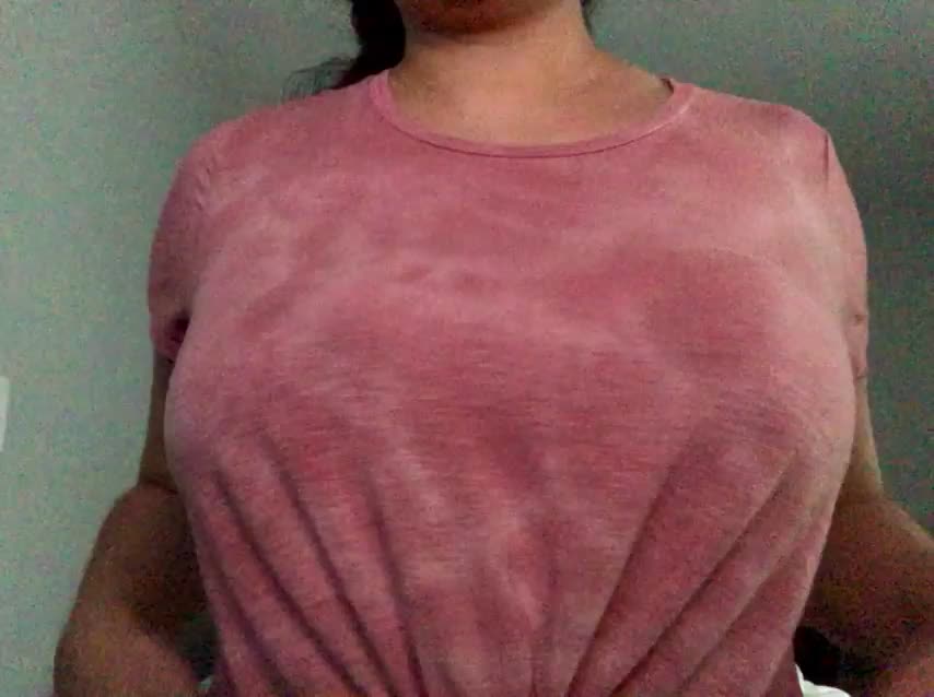 Wish I could bounce Hawaiian-Japanese titties in your face : video clip