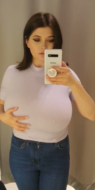 Bigger than her head : video clip