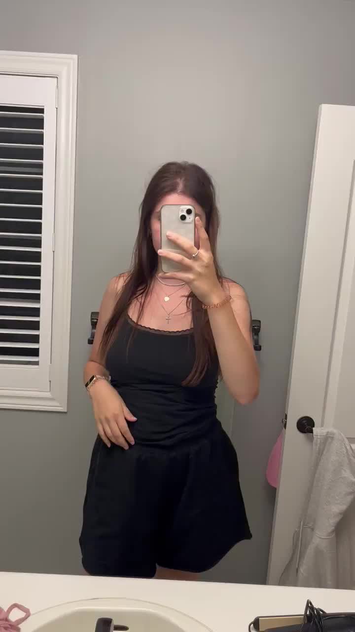 When I bored I play with my boobs… and I’m bored often… : video clip