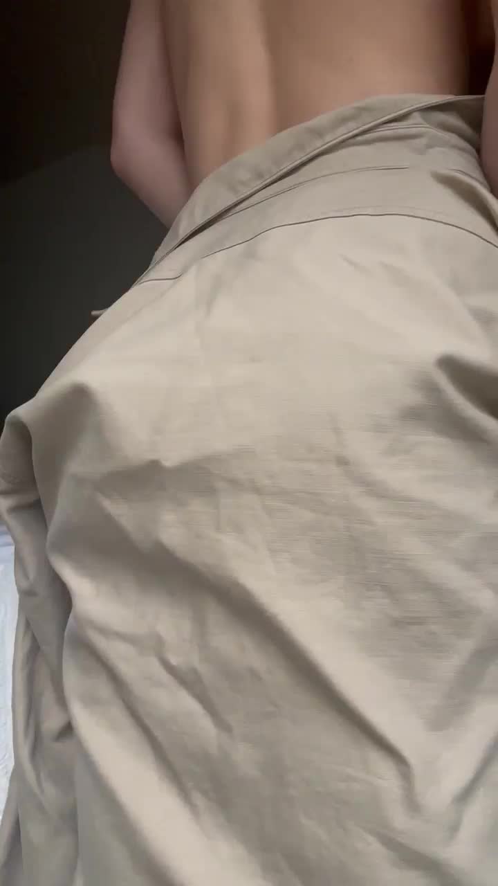 Welcoming you home after a long day at work : video clip