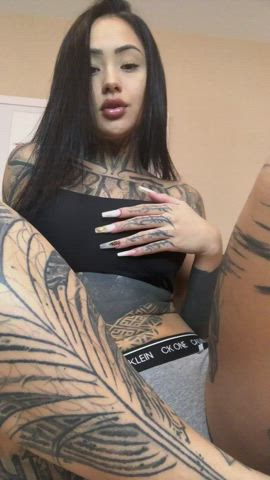 I need you to be gentle while stretching me out : video clip