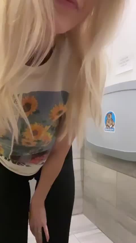 Lunch break with mom, snacks anyone 😏 : video clip