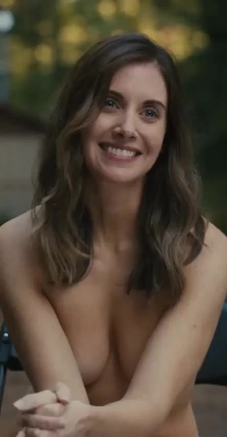 Alison Brie nude in Somebody i use to know (Slo-Mo & zoomed at her boobs) : video clip