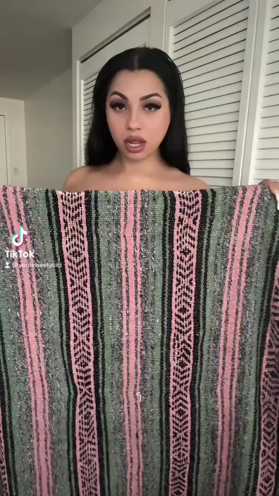 Will you goon for a naughty Latina Milf? : video clip