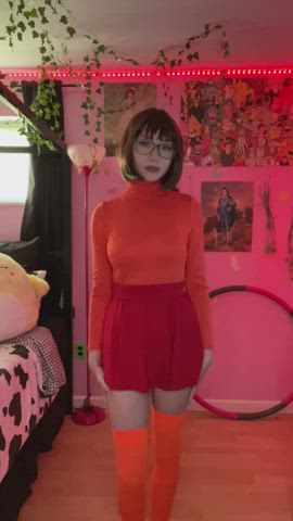 What would you do if I came over dressed as Velma..? : video clip