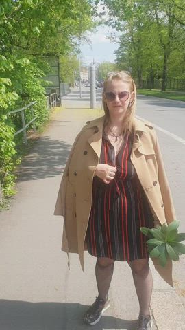 Here I showed boobs internationally, on the border of two countries. heh [GIF] : video clip