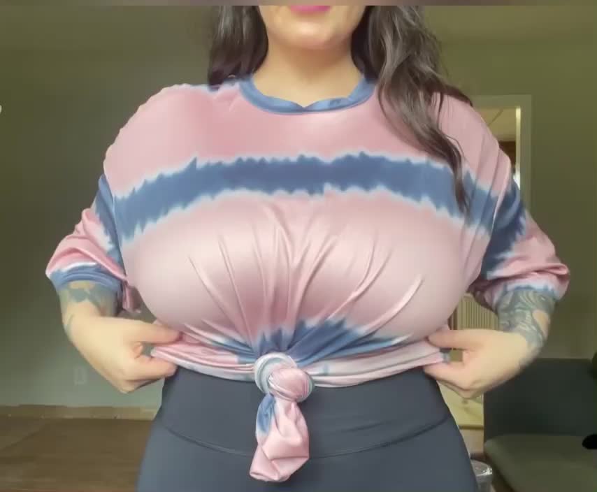 Giving my neighbors a peep show : video clip