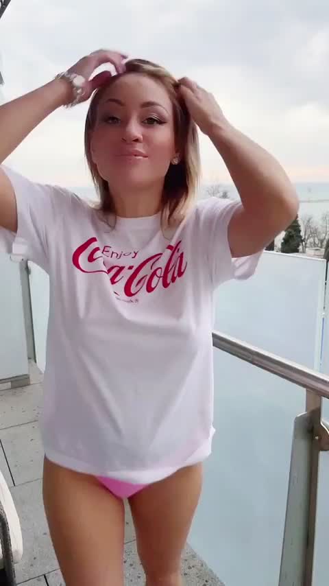 Rawr : video clip