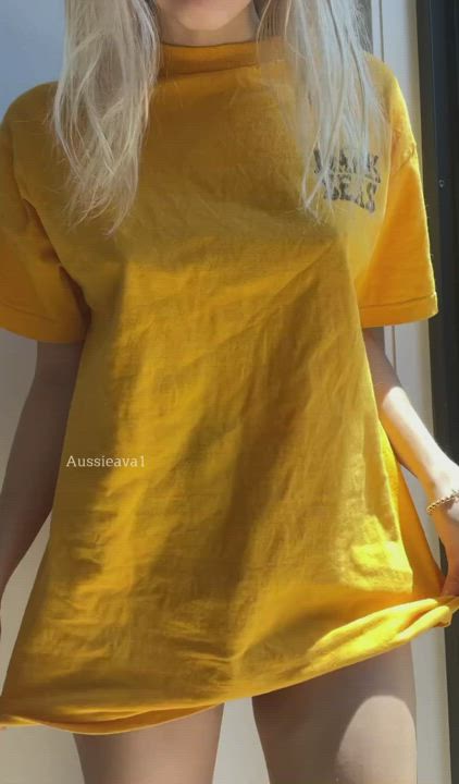Do you enjoy tiny Aussie girls? : video clip