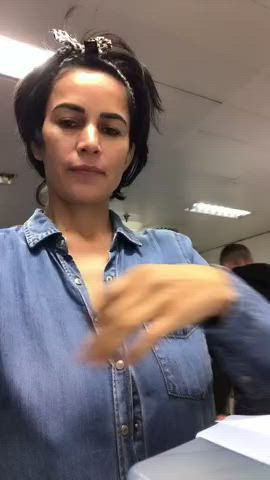Name of This girl ? : video clip