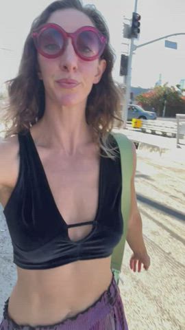 It’s a beautiful day in the neighborhood! [gif] : video clip